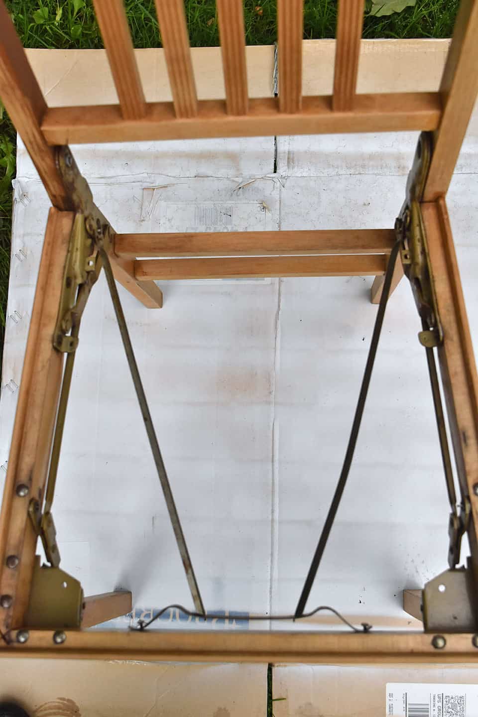 Leg-o-matic chair folding mechanism.