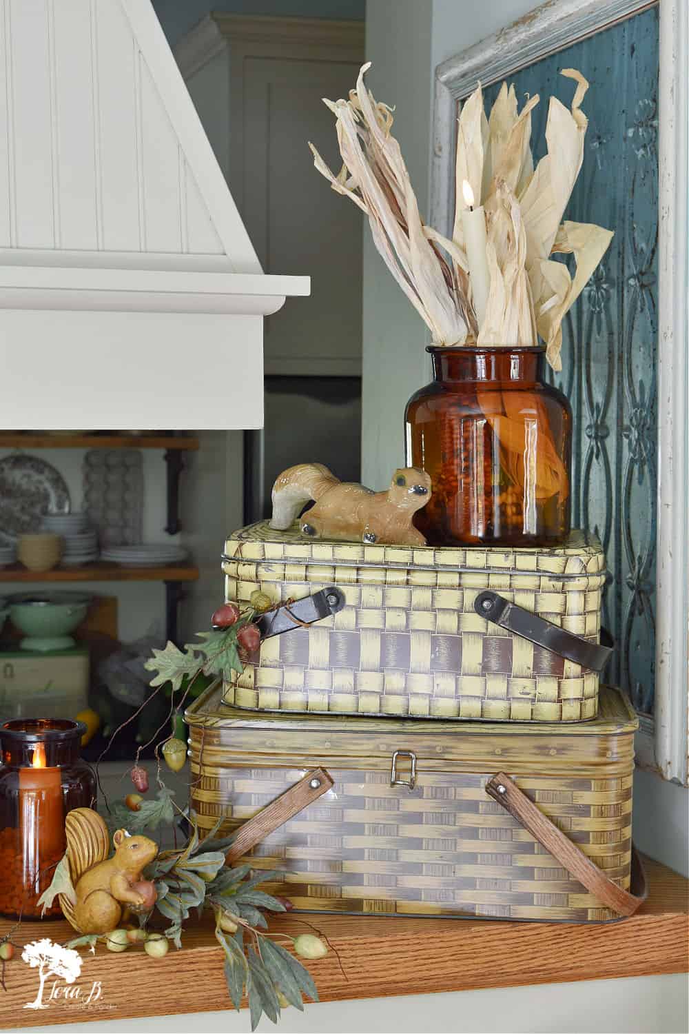 Vintage brown picnic baskets