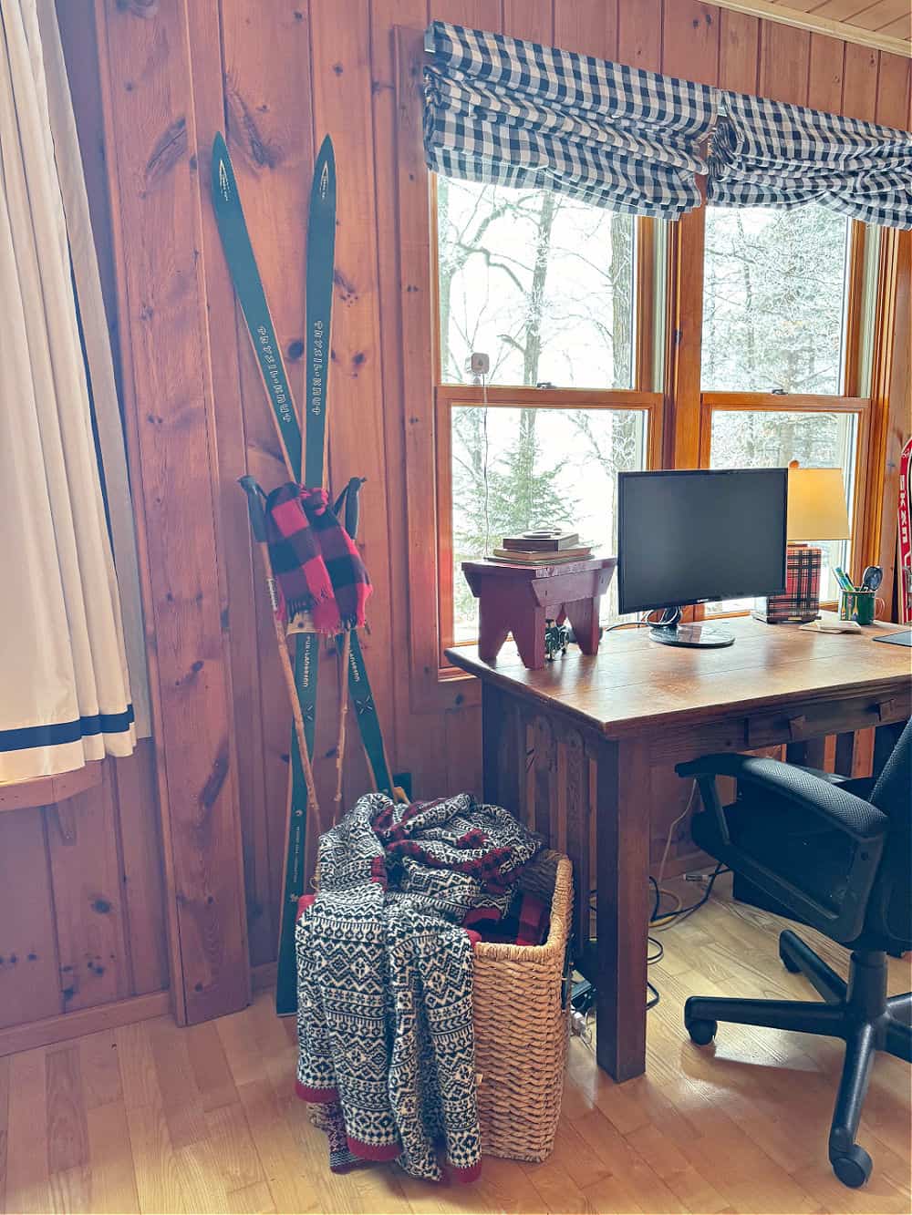Vintage Cabin Decor Ideas for Cozy Style - Lora Bloomquist~Create & Ponder