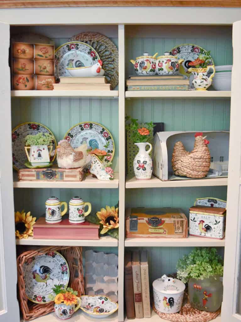Rooster themed dishes display.