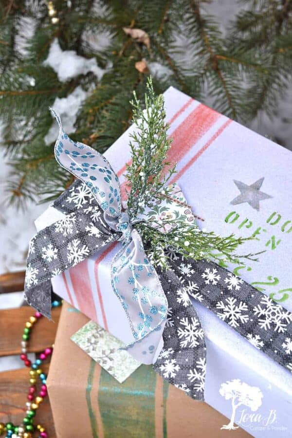 Christmas Gift Wrapping Ideas with Old Sign Stencils - Lora Bloomquist ...