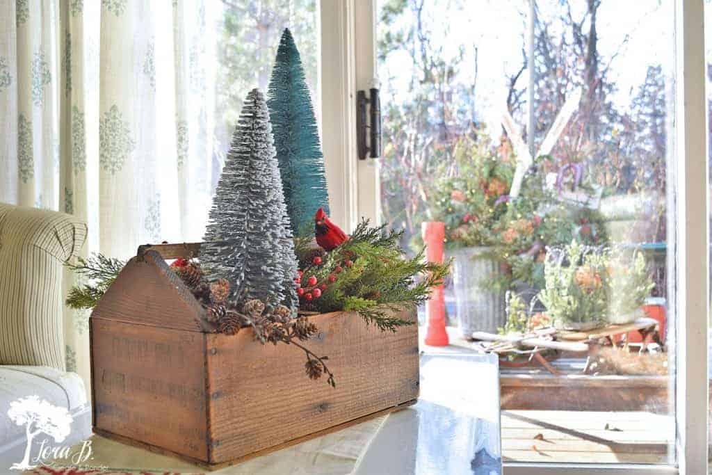Christmas crate centerpiece how to