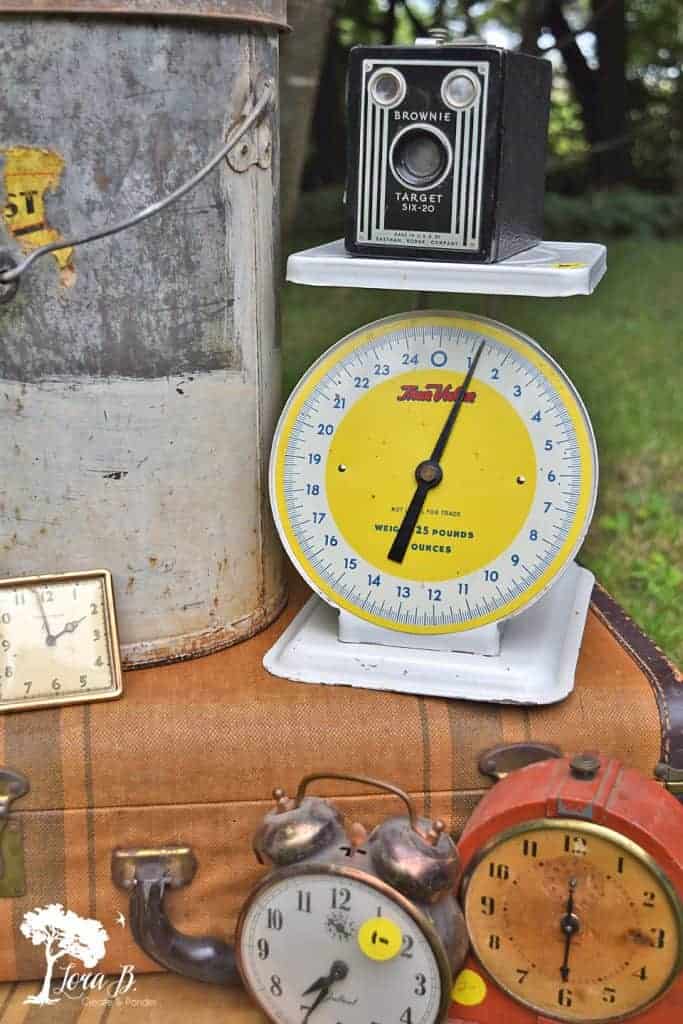 vintage True Value kitchen scale