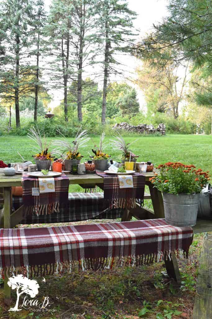 fall picnic table setting ideas