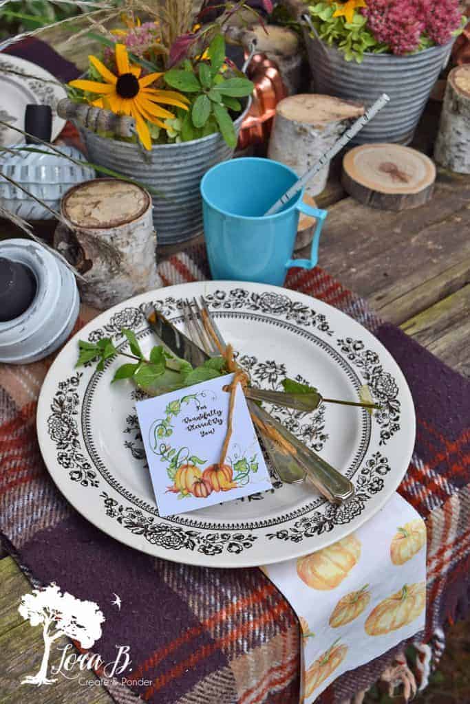 fall picnic table setting ideas