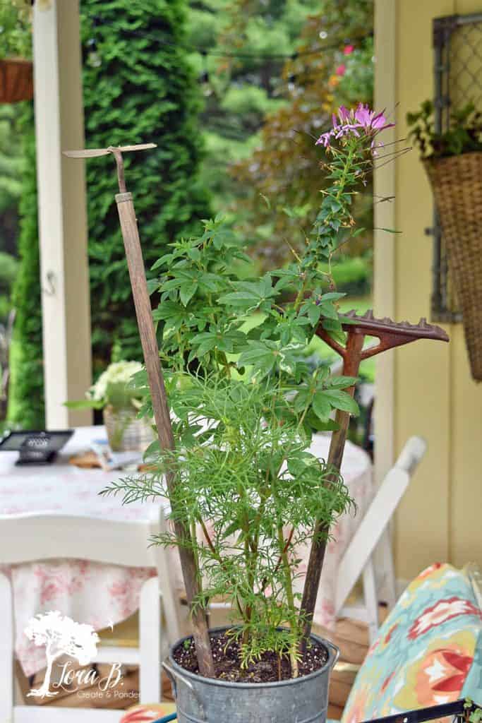 decorating ideas for old garden tools