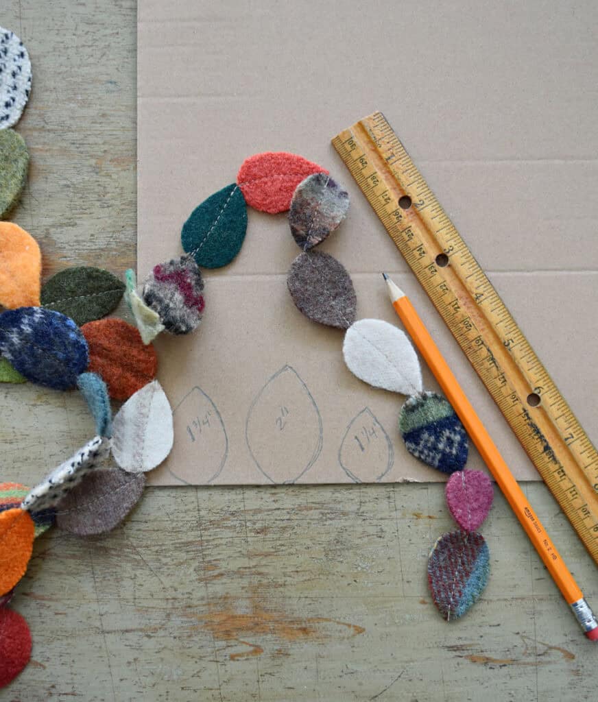 Scrap fabric leafy garland templates.