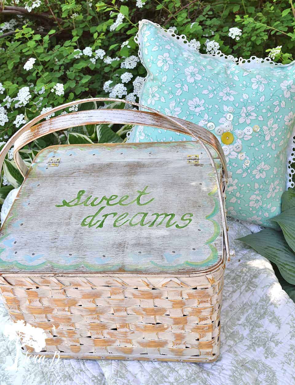 Guest Room Basket Ideas Lora BloomquistCreate & Ponder