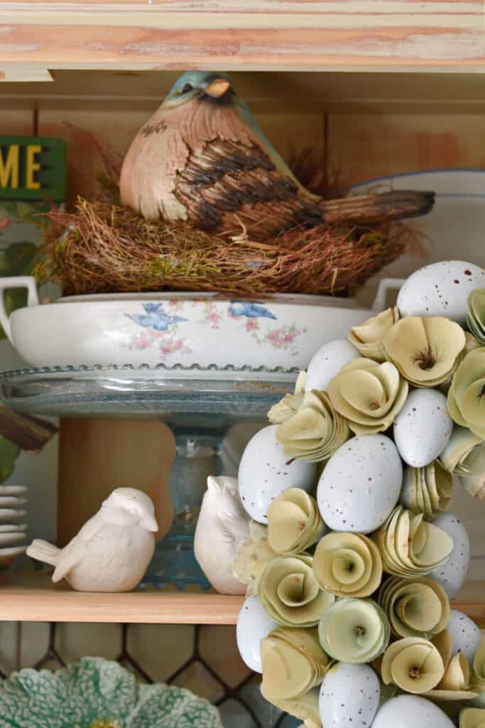 Bird themed vintage vignette.