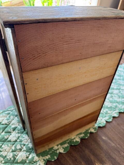 Back of little cabinet.