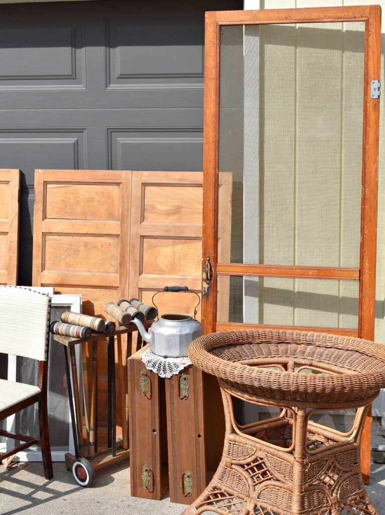 Wooden junking finds.