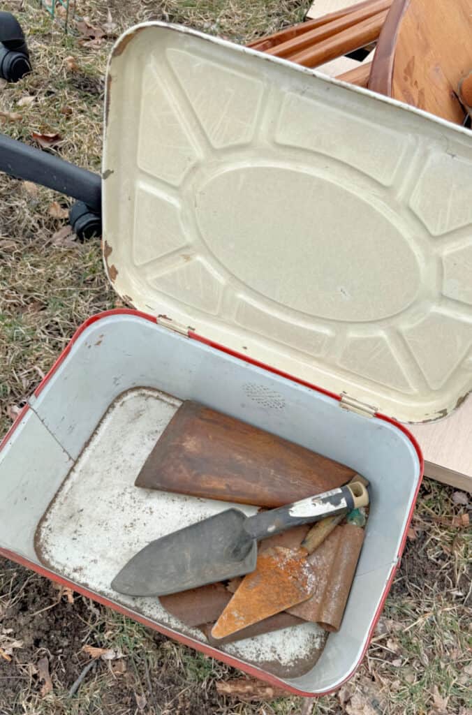 Vintage metal picnic basket curbside find.