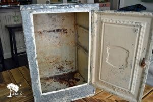 Cleaning galvanized metal pie safe