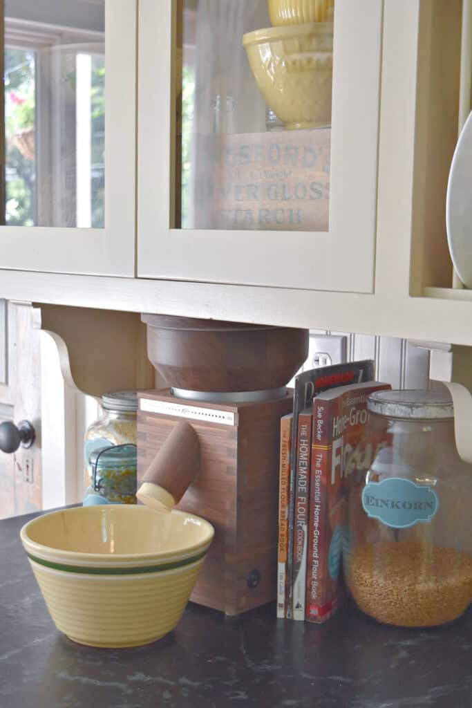 Komo classic grain mill on kitchen counter.