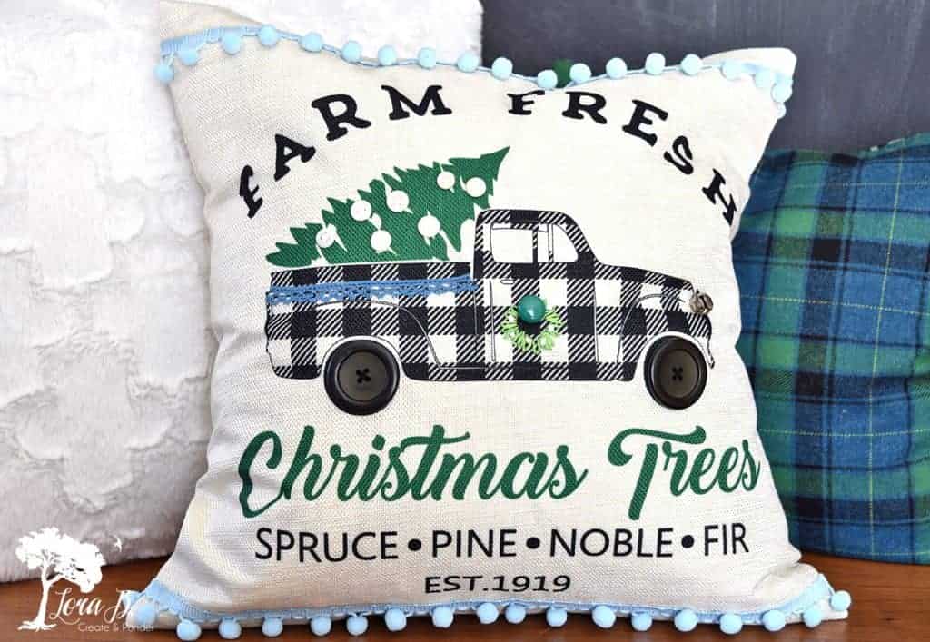 https://lorabloomquist.com/wp-content/uploads/PillowCovers10-1024x707.jpg