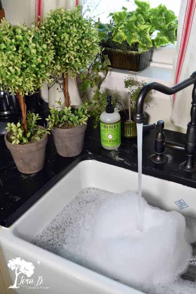 How to Clean Artificial Plants