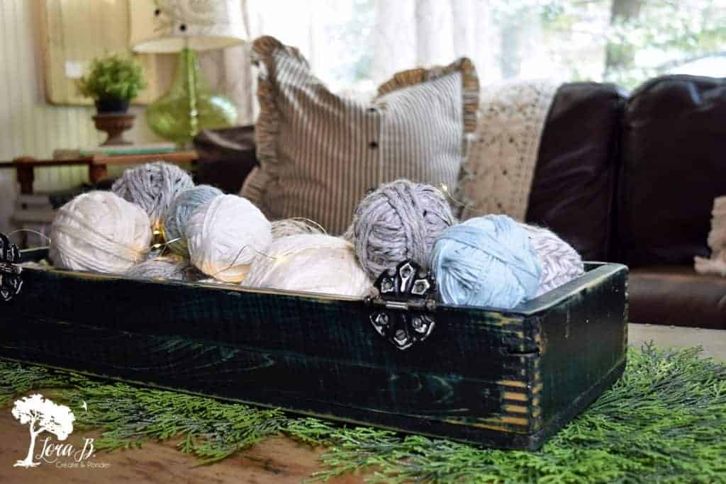 Easy Yarn Ball Centerpiece How To