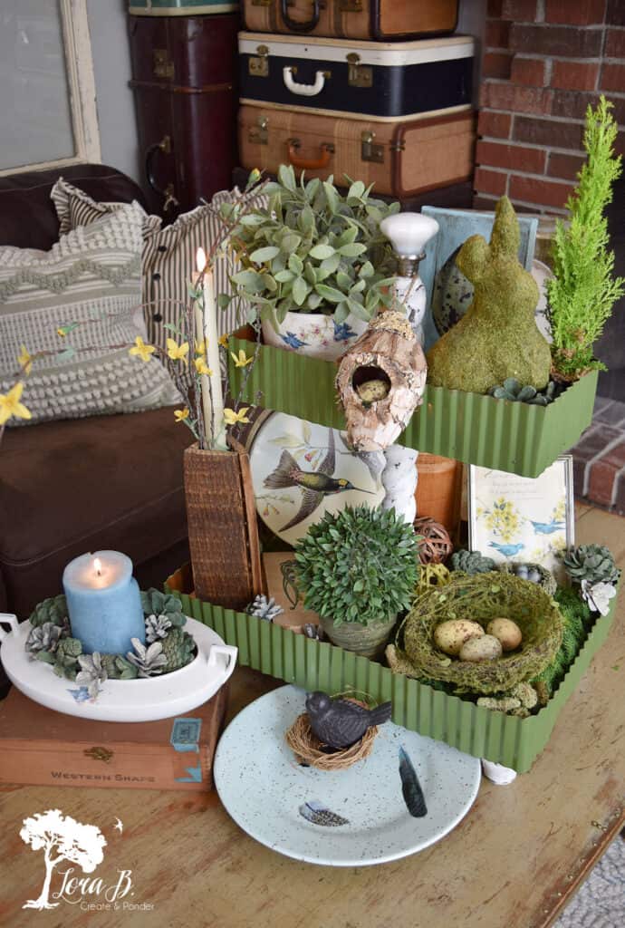 Spring tiered tray display