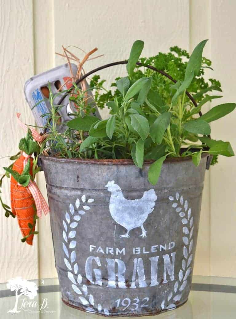 16 Vintage Repurposed Junk Projects with Garden Style - Lora Bloomquist ...