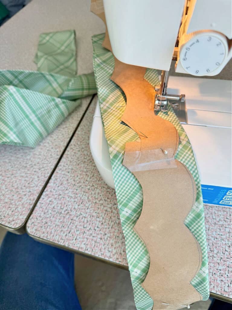 DIYing scalloped fabric trim.