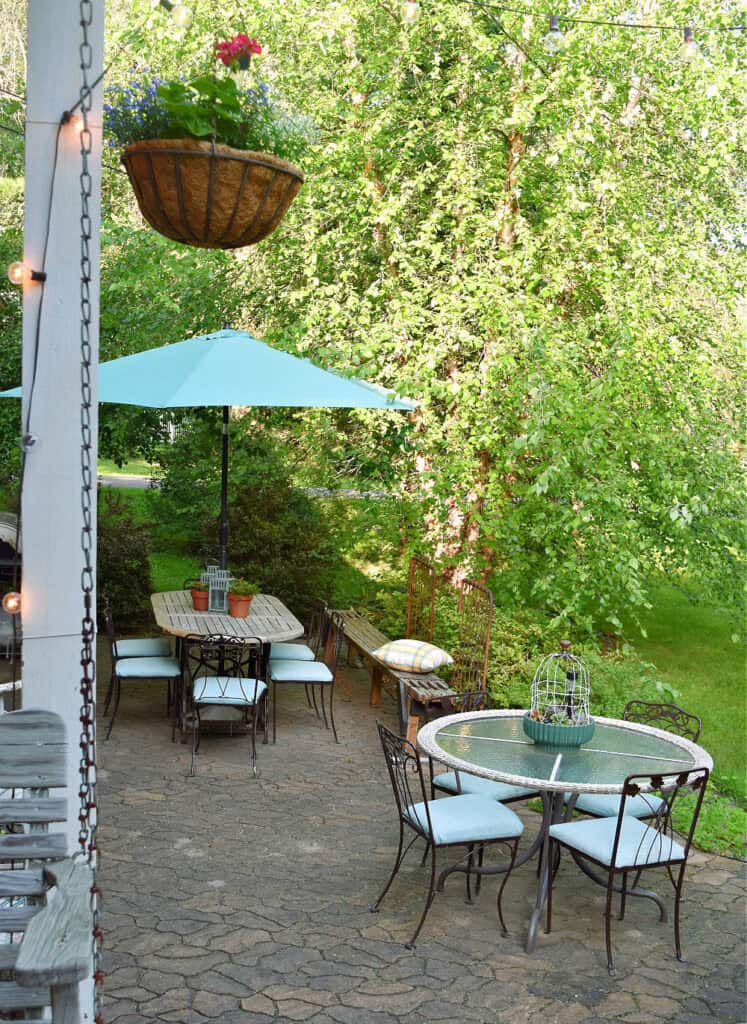 Paver patio and outdoor tables.
