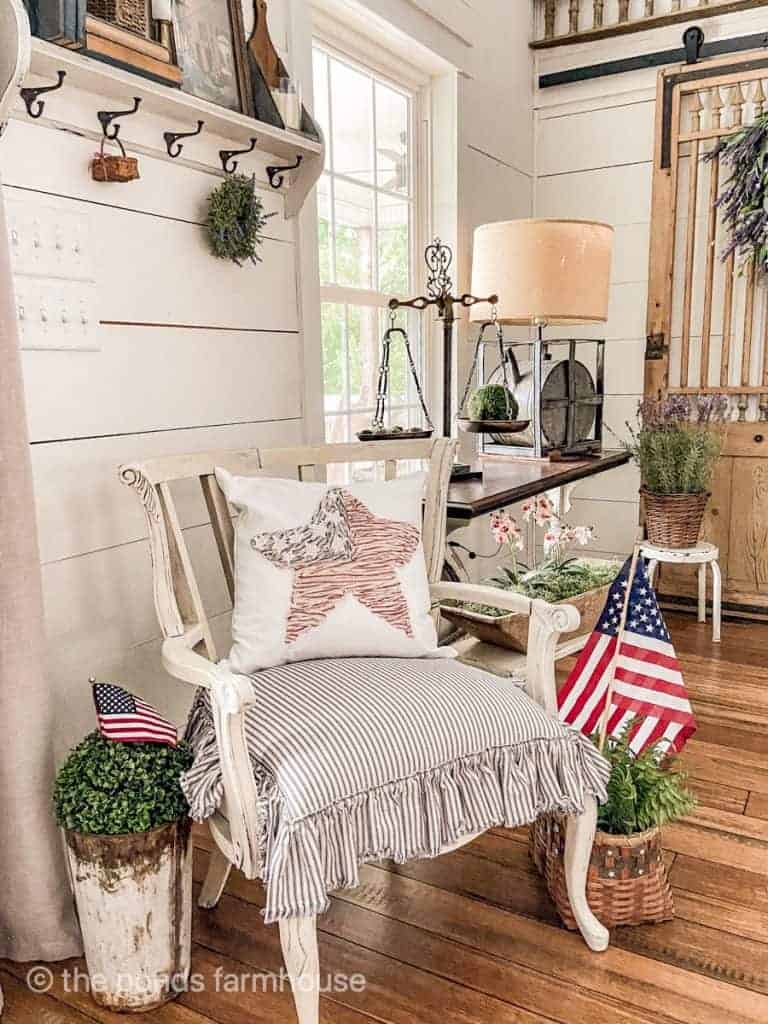 DIY patriotic pillow cover with fabric rag star