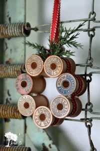 Vintage Thread Spool Mini Wreath How-To