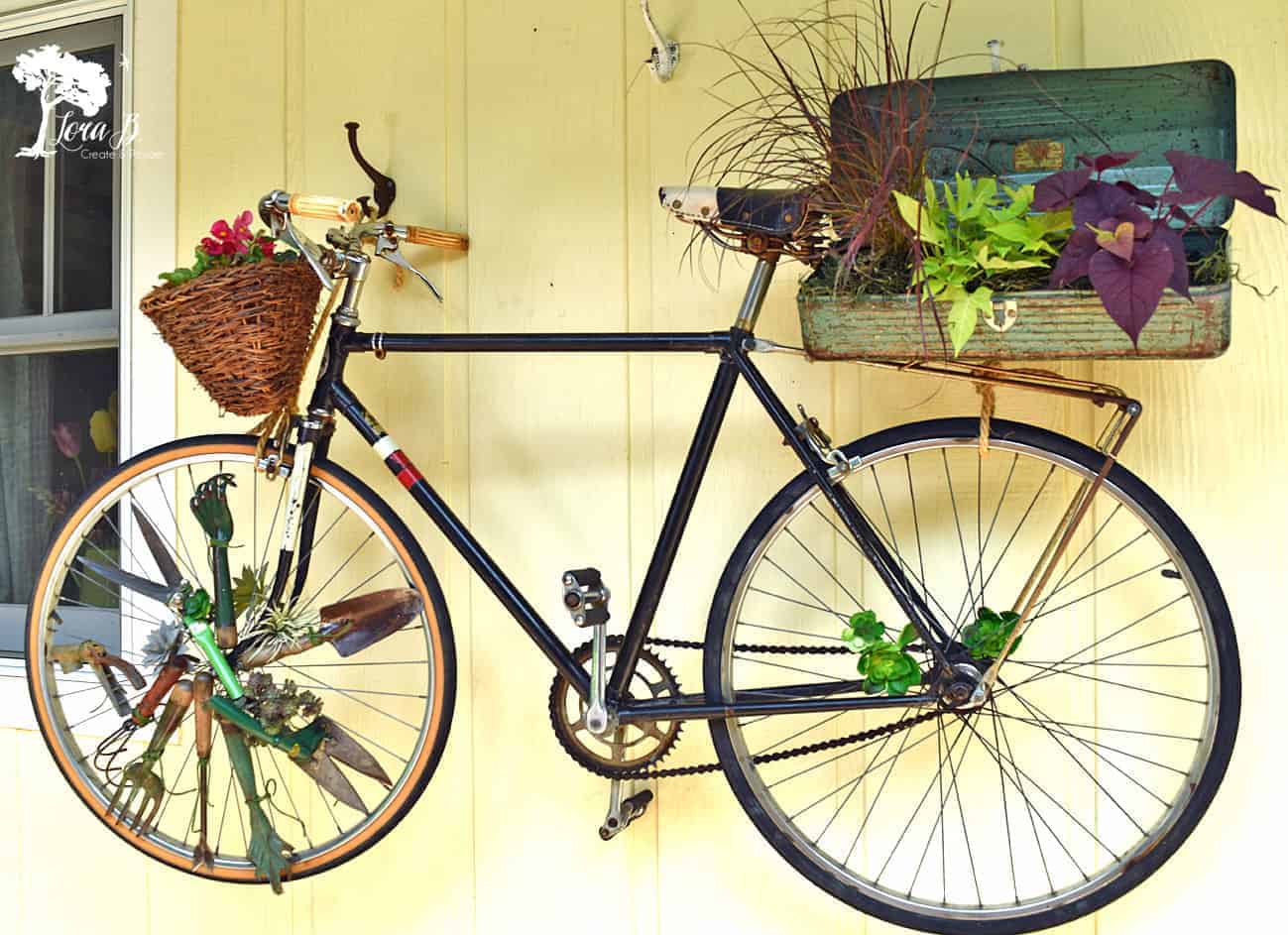 how to decorate a vintage bike