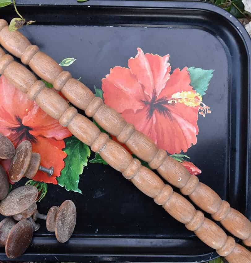 Metal Stand with flower sticks