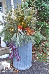 how to decorate outdoor winter containers