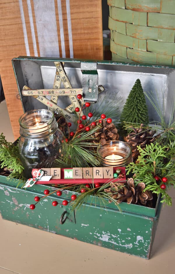 Easy DIY Vintage Tool Box Christmas Decor Lora BloomquistCreate & Ponder